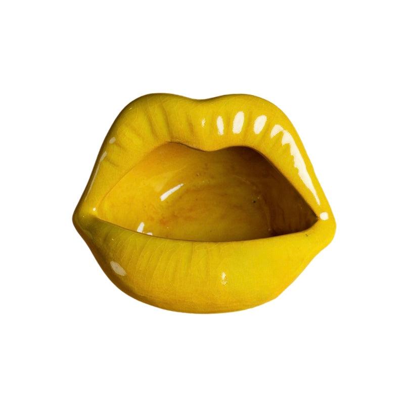 Lip Ashtray