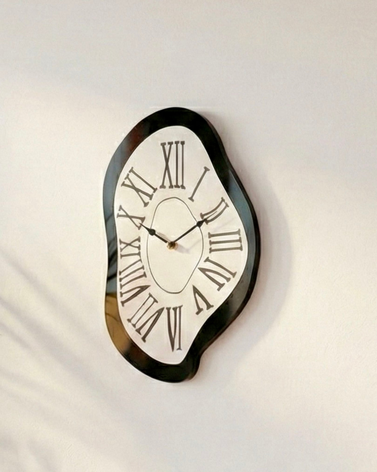 Wall Black Melting Clock