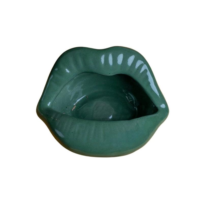 Lip Ashtray